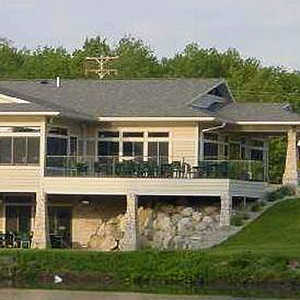 Whitefish Lake GC: clubhouse