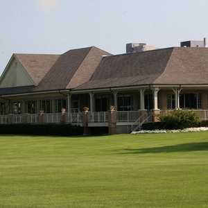 Fox Hills GC - Golden Fox: clubhouse