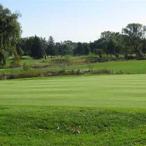 Sylvan Glen: 1st green