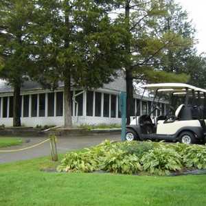 Rush Lake Hills: clubhouse