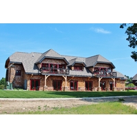 The new Lake AuSable Lodge gives the Forest Dunes Golf Club 14 rooms for stay-and-play packages. 