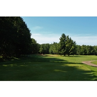 The short 14th hole on the Canthooke Valley golf course at Manistee National provides two choices: Hitting driver at the green or laying up the right side of the fairway, leaving a wedge into the green.